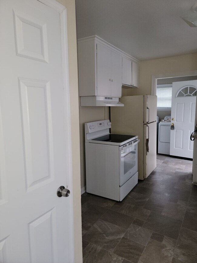 Foto del edificio - Charming, spacious Craftsman style Lakewood Home