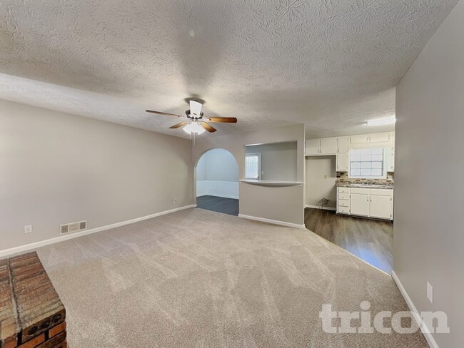 Foto del edificio - 65 Highland Cir