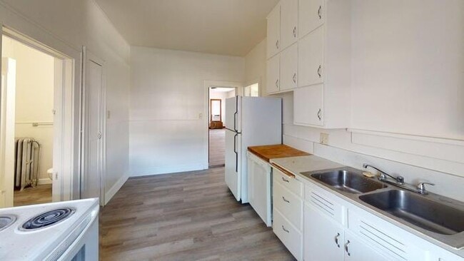 Foto del edificio - 108 2nd St NW