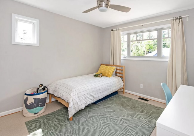 Building Photo - |NEW| ~ Charming 3-Bedroom Home in Portlan...