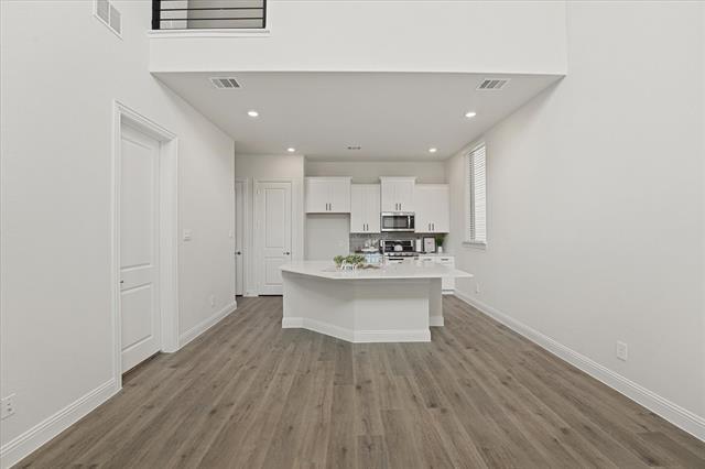 Building Photo - 4550 Cinema St