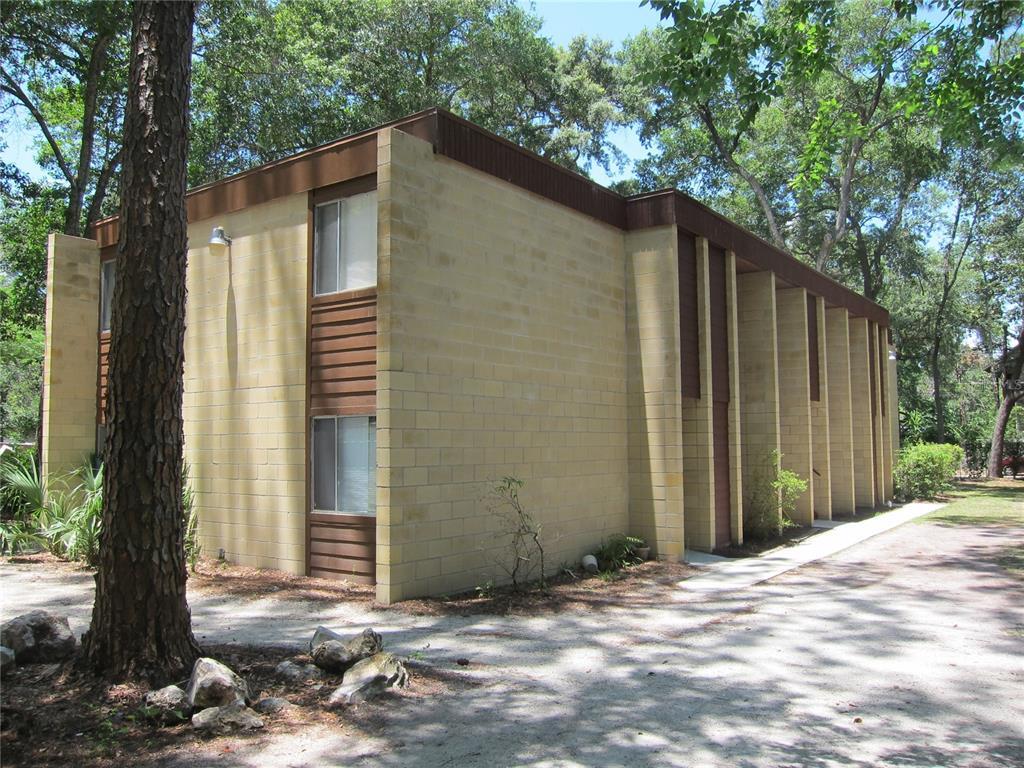 Primary Photo - 300 NW 20th Ave