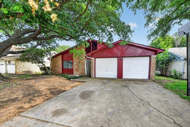 Building Photo - 2913 Green Ridge St