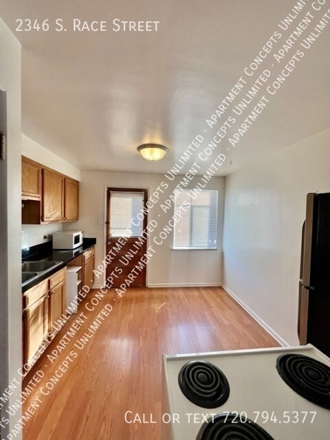 Building Photo - 2346 S Race St