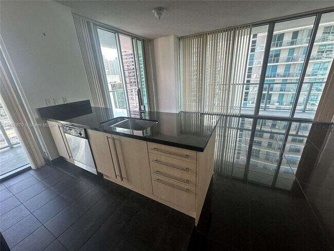 Foto del edificio - 1111 SW 1st Ave