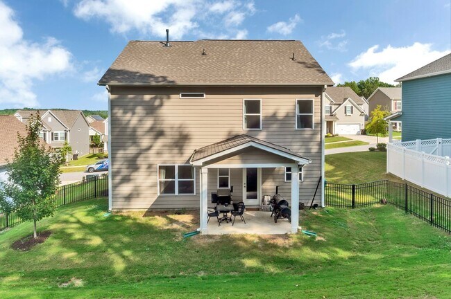 Building Photo - 117 Cramerton Mills Pkwy