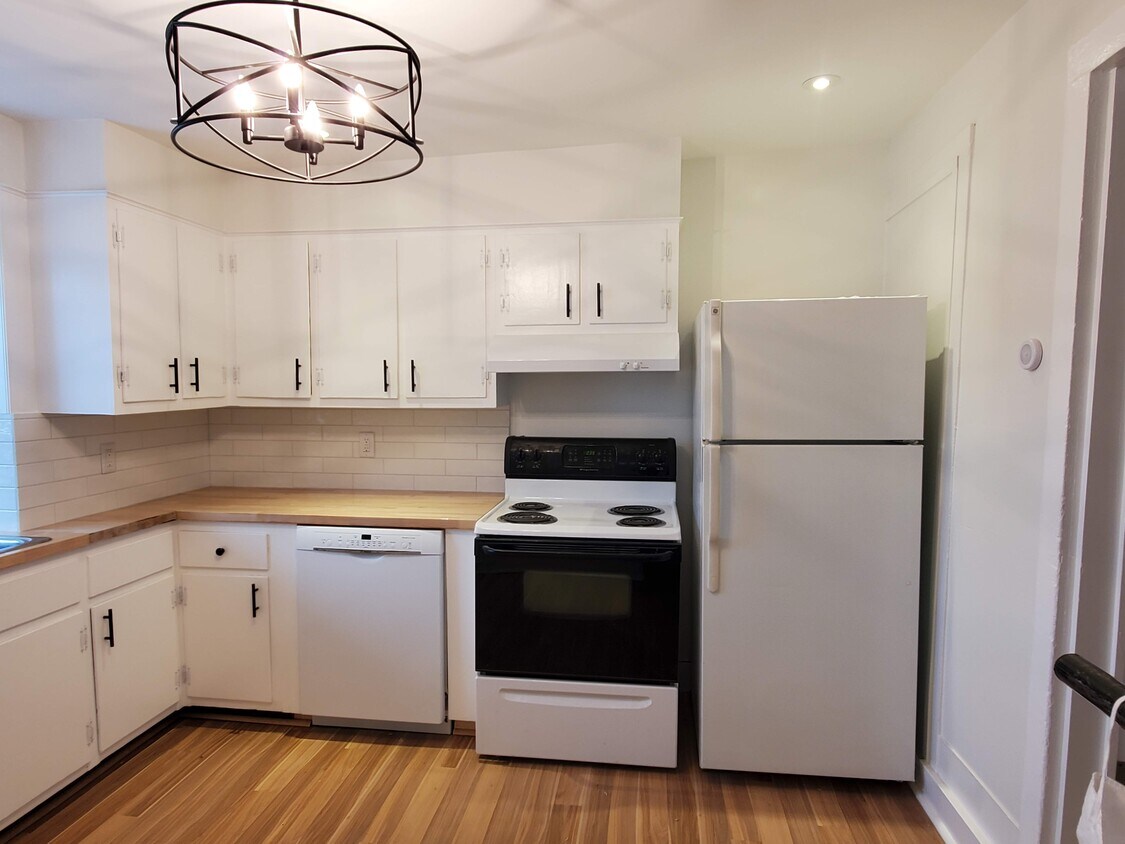 Foto principal - 658 Grand St