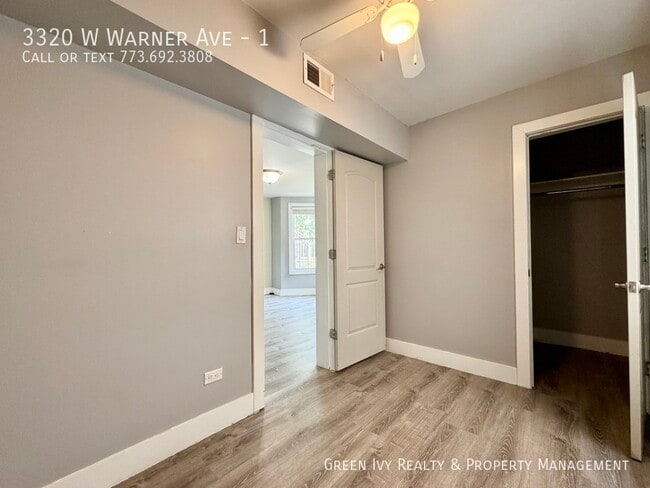 Foto del edificio - 3320 W Warner Ave