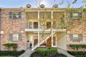 Building Photo - 13012 Trail Hollow Dr