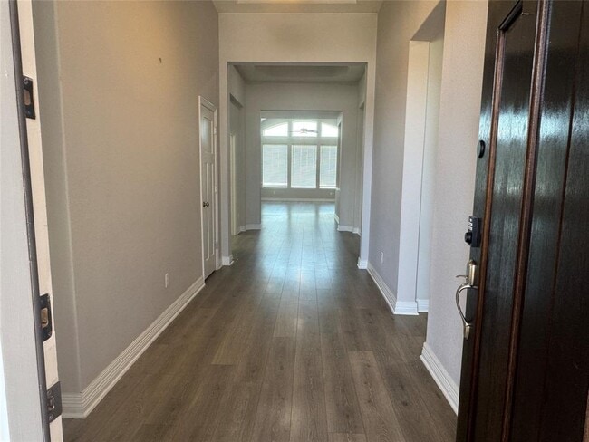 Building Photo - 812 Karst Cv