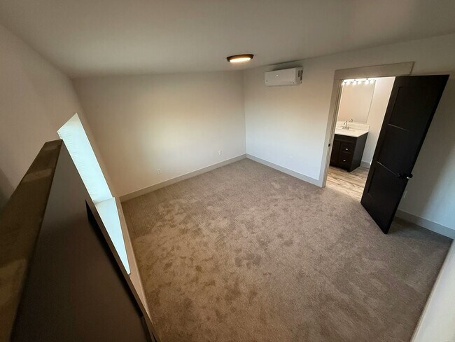 Foto del edificio - 1613 N Gillis Ln