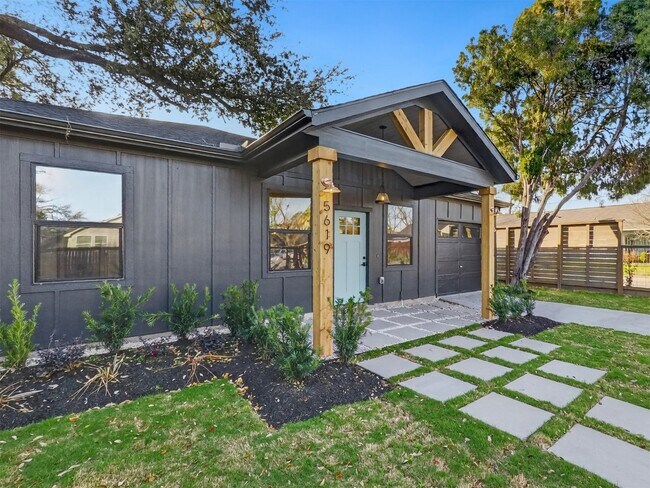 Building Photo - 5619 Chapman St