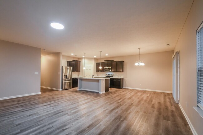 Foto del edificio - 2255 Silver Spoon Dr