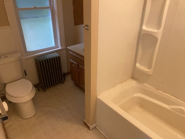 Building Photo - 105 Water St