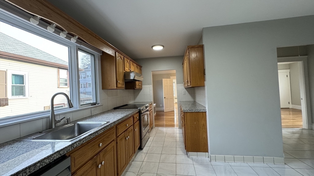 26 North Crescent Circuit Unit 2, Boston, MA 02135 - Apartments in ...