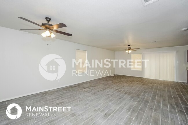 Building Photo - 8641 Hawkview Dr