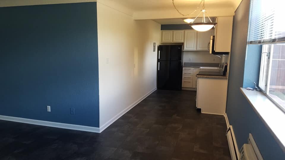 Kitchen granite counters - 6380 S Boston St