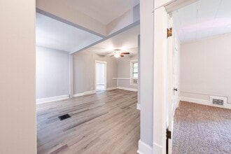 Building Photo - 408 W Illinois St