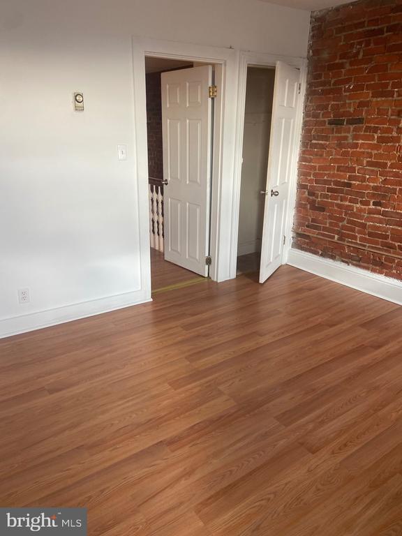 Foto del edificio - 613 N Jackson St