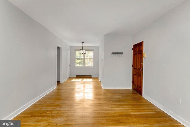 Foto del edificio - 3201 Commonwealth Ave