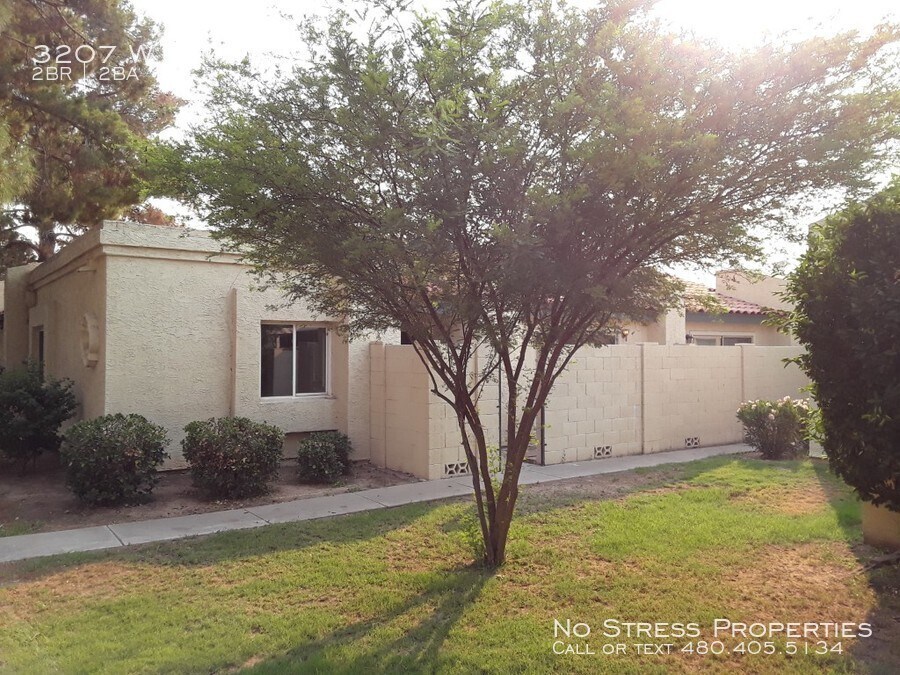 Primary Photo - 2 Bed Condo off 35th Ave and Northern!