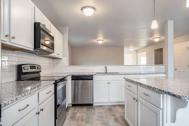 Building Photo - 4075 Spring Hue Ln