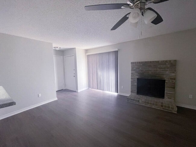 Foto del edificio - 2618 Alcott Ln