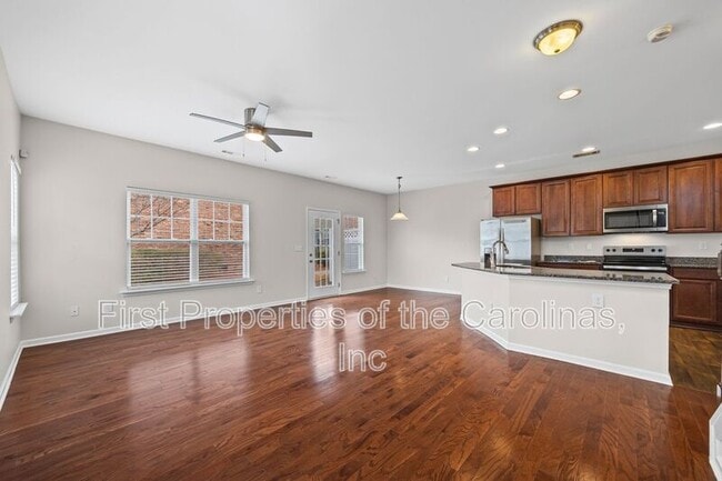 Building Photo - 7333 Adare Mews Rd