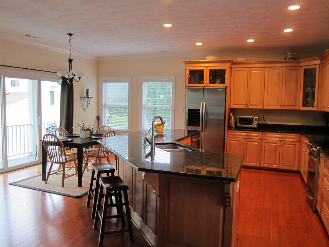 Foto principal - 4483 Lookout Rd