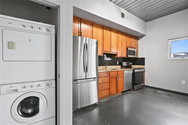 Foto del edificio - 620 Glen Iris Dr NE