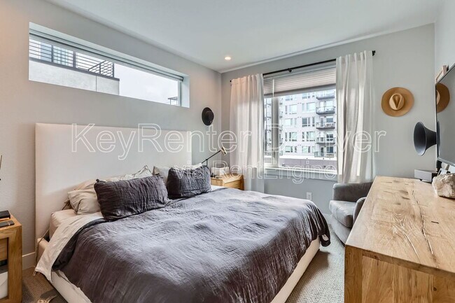 Foto del edificio - 1571 N Grove St