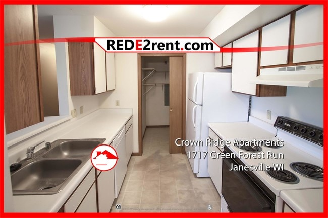 Building Photo - 1811 Green Forest Run