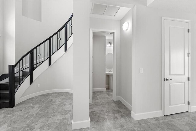 Building Photo - 5418 Empire Dr