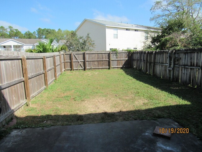 Building Photo - 1853 Whispering Oaks Ln