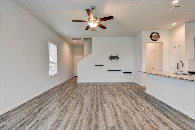 Foto del edificio - 24810 Lorenzo Glaze Trail