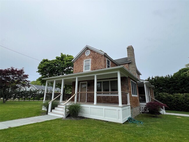 Building Photo - 7 Halsey Ave
