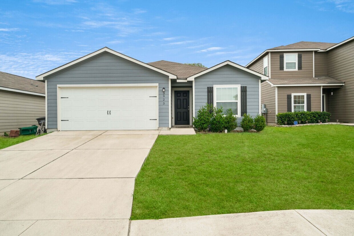 3 br, 2 bath House 3923 Southton View House for Rent in San Antonio