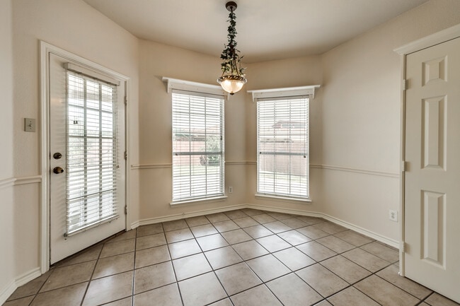 Building Photo - 1504 Grapevine Creek Dr