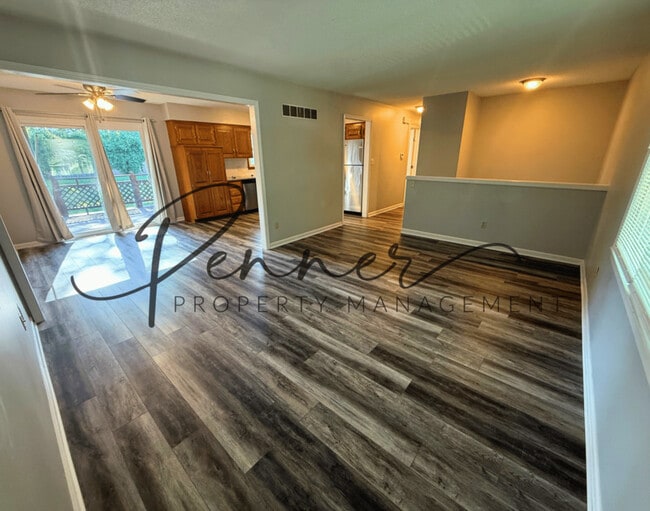 Building Photo - 2707 S Coachman Dr