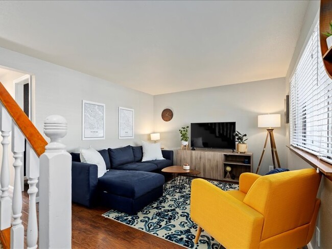 Foto del edificio - 1445 E Carter Ln