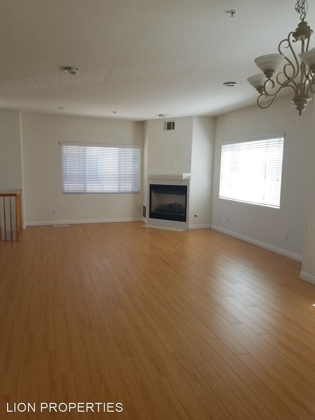Building Photo - 3 br, 3 bath House - 16855 ROOSEVELT LN