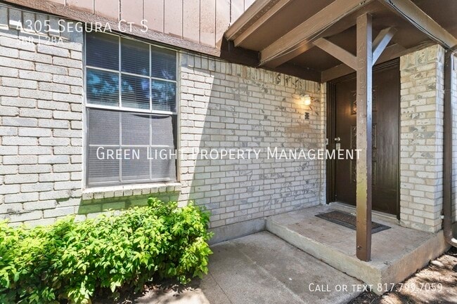 Building Photo - 4305 Segura Ct S
