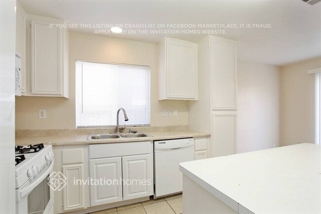 Building Photo - 1442 Nutmey Ln