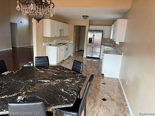 Building Photo - 4162 Gardenia Dr