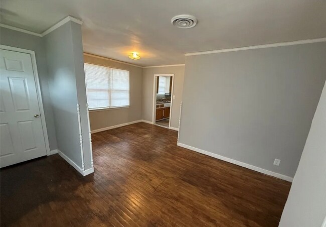 Foto del edificio - 2030 Windsor Ave