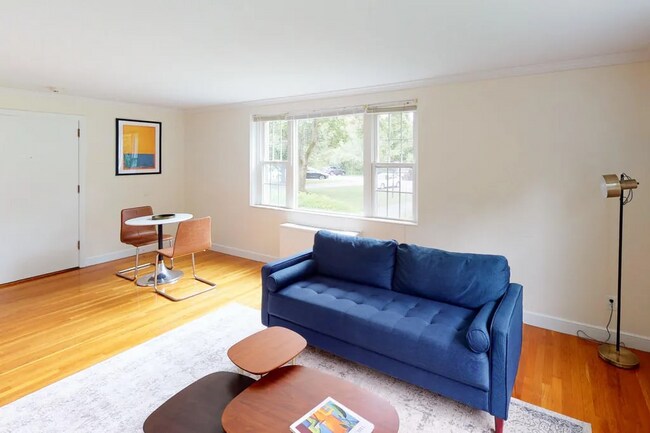 Building Photo - 21 Captain Parker Arms