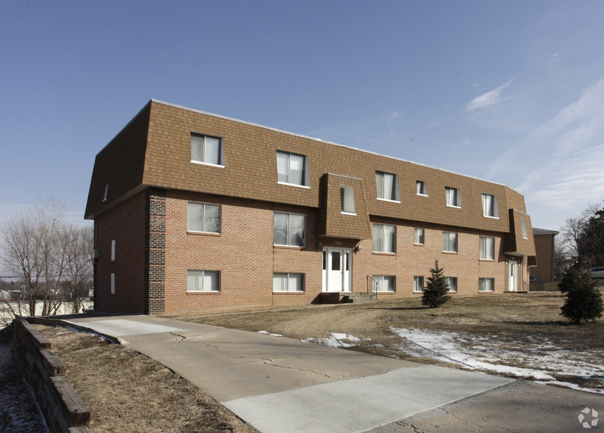 Building Photo - 9216 Ohio St
