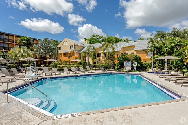 Building Photo - Boynton Beach Townhomes