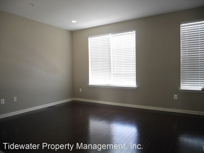 Building Photo - 4 br, 3.5 bath House - 2709 Theresa Ln