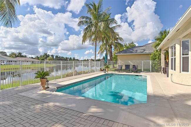 Foto del edificio - 670 Heritage Dr